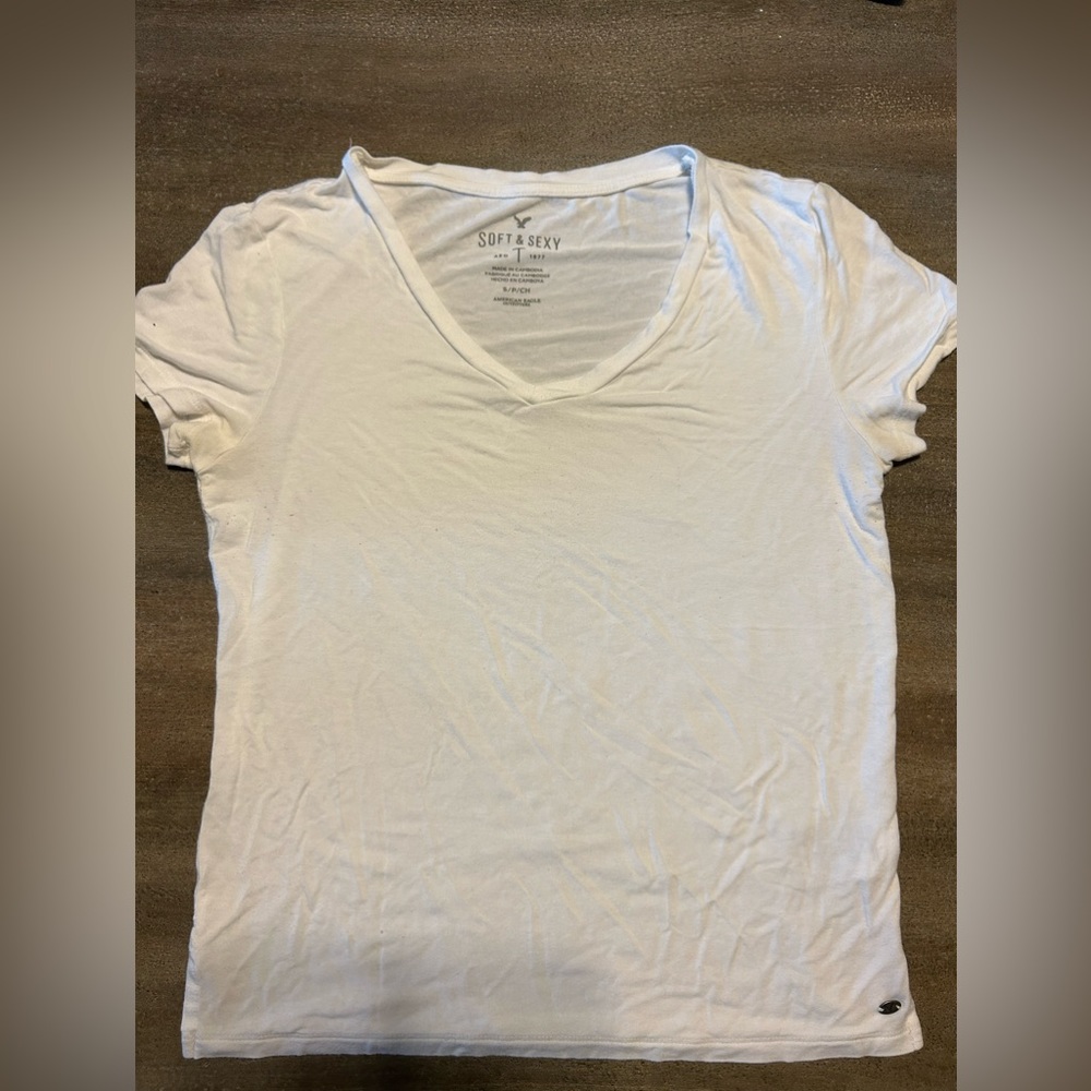White tee American eagle